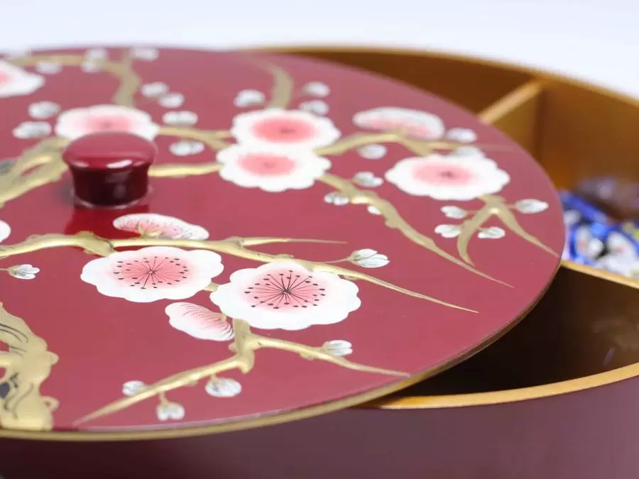 hộp mứt tết sơn mài vẽ nổi đủ mẫu