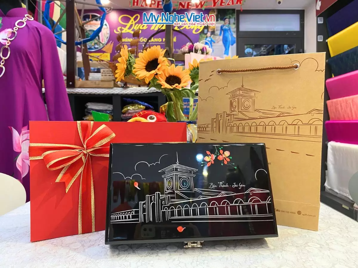 Ben Thanh Market combo souvenir